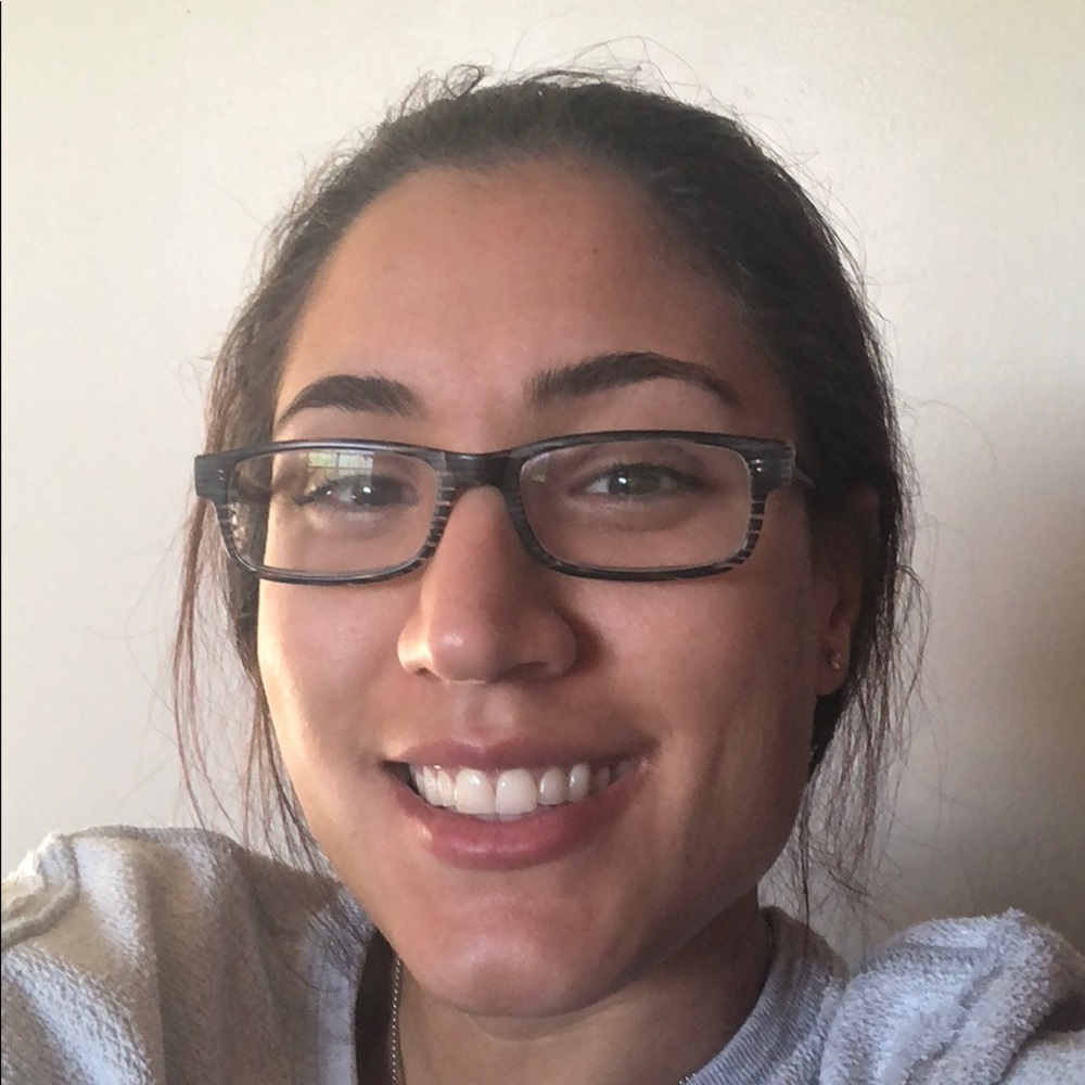 Meet your Posher, Yolanda